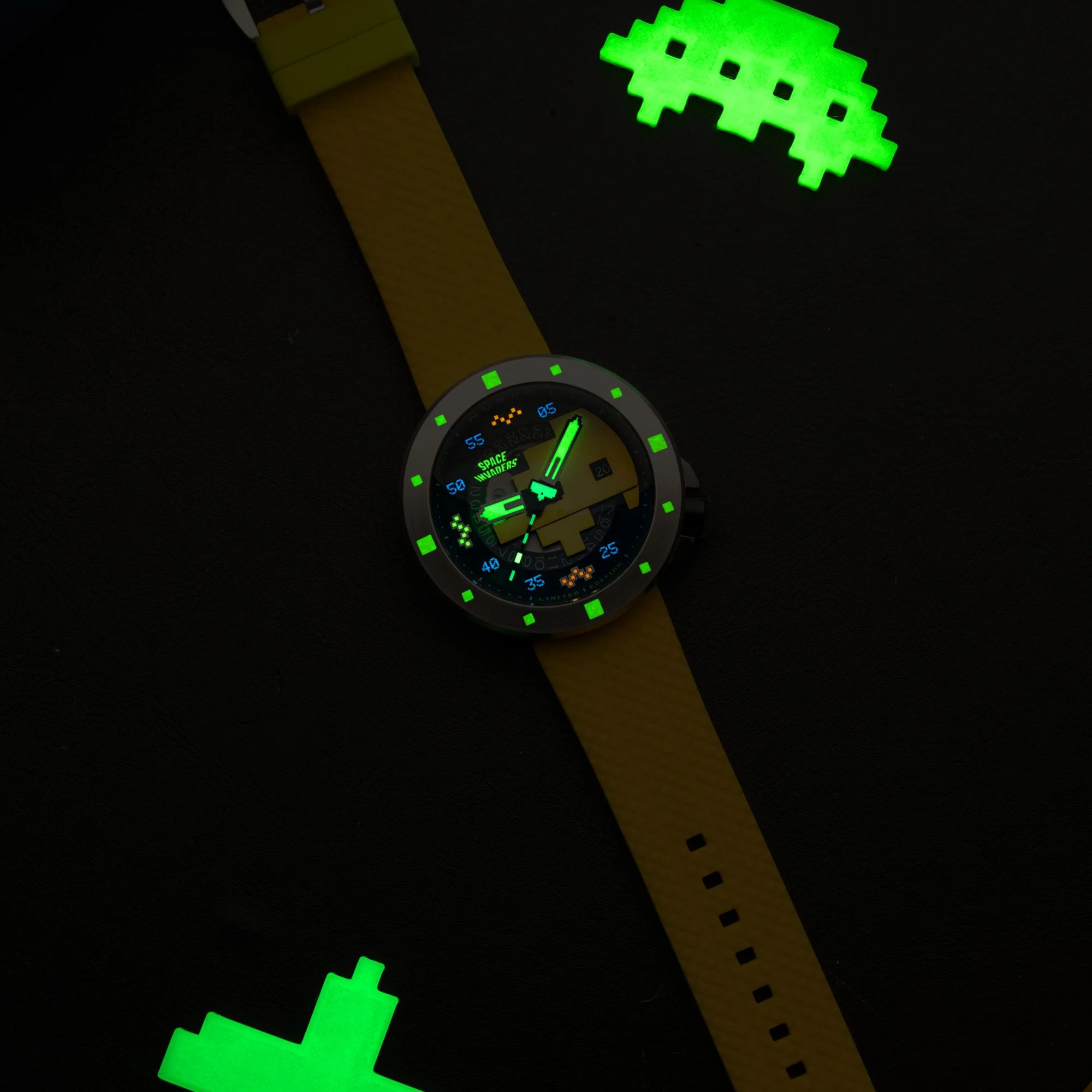 Retro Yellow - Image 4
